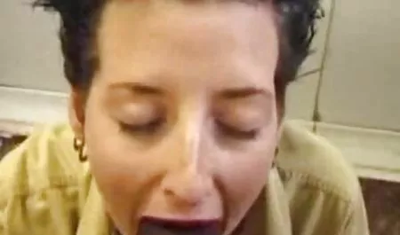 Teen busty Mila Asul Finger Schwuchtel erlaubte erotikfilme