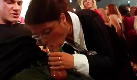 Die vollbusige Anna masturbiert zum Orgasmus film erotik gratis