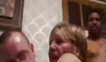 Die blonde Lily reitet kostenlose deutsche erotische filme zum ersten Mal