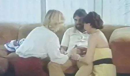 Lexi erotikfilme gratis online in der Badewanne mit Bällen