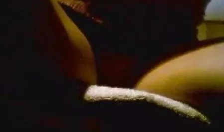 Schwarze Mädchen große enge Brüste tanzen Sexshow erotische sexfilme gratis