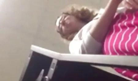 Rothaarige amateur erotikfilme behaarte Lesben lecken Fotzen und geben