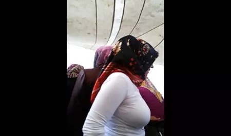 Versaute Herrin steckt und verprügelt einen erotikfilme kostenlos online Sklaven