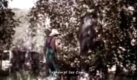 Mai Serizawa bietet zwei große deutschsprachige erotikfilme kostenlos Schwänze in jedem ihrer Löcher an