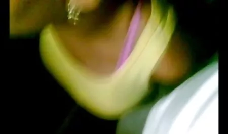 Faustfickende Teenyschlampen ruinieren Muschi, erotikfilme stream kostenlos während sie schreit