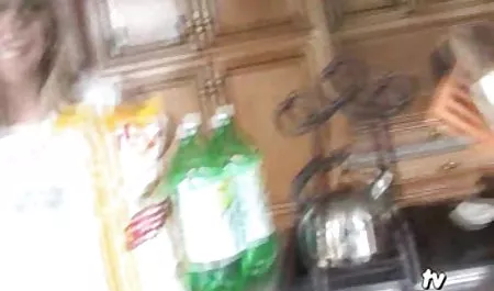 Dieses kostenlose erotikfilme in deutscher sprache Mädchen ließ sich von ihrem Stiefvater hart ficken