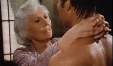 Erinnern Sie sich am Muttertag an den erotikfilme zum anschauen vollständigen Clip Lady Fire Taboo POV Milf